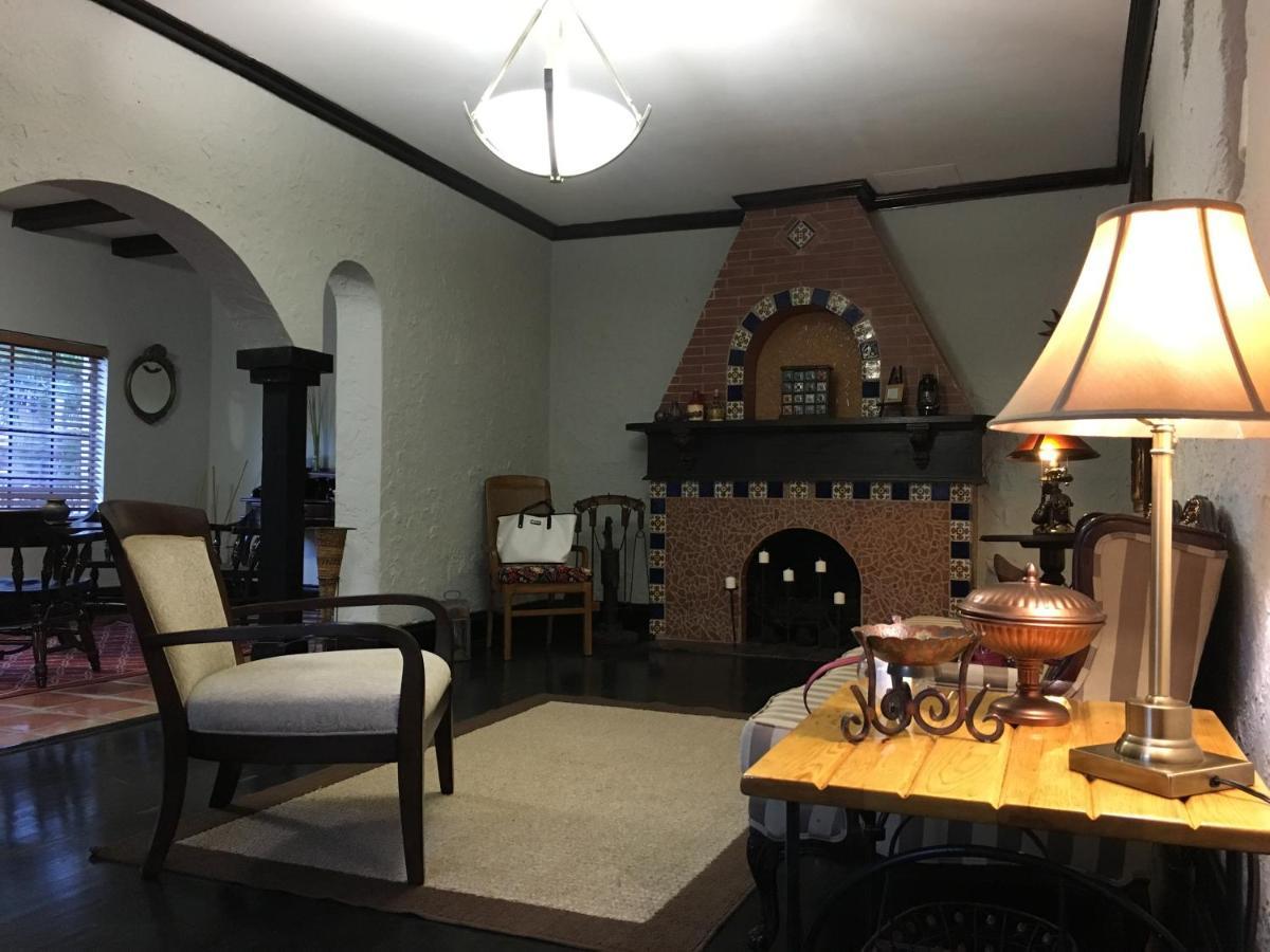 Private Room In The Heart Of Little Havana Miami Extérieur photo
